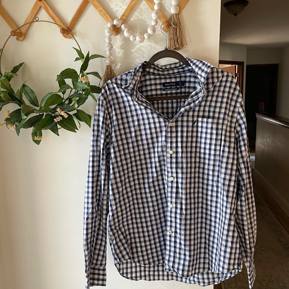Nautica Men's Navy and White Plaid Shirt